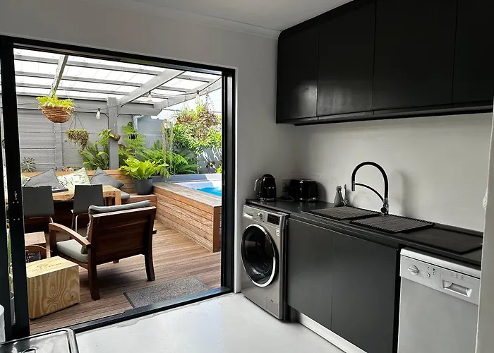 Green Oasis In Blouberg Hot Tub Kids Paradise